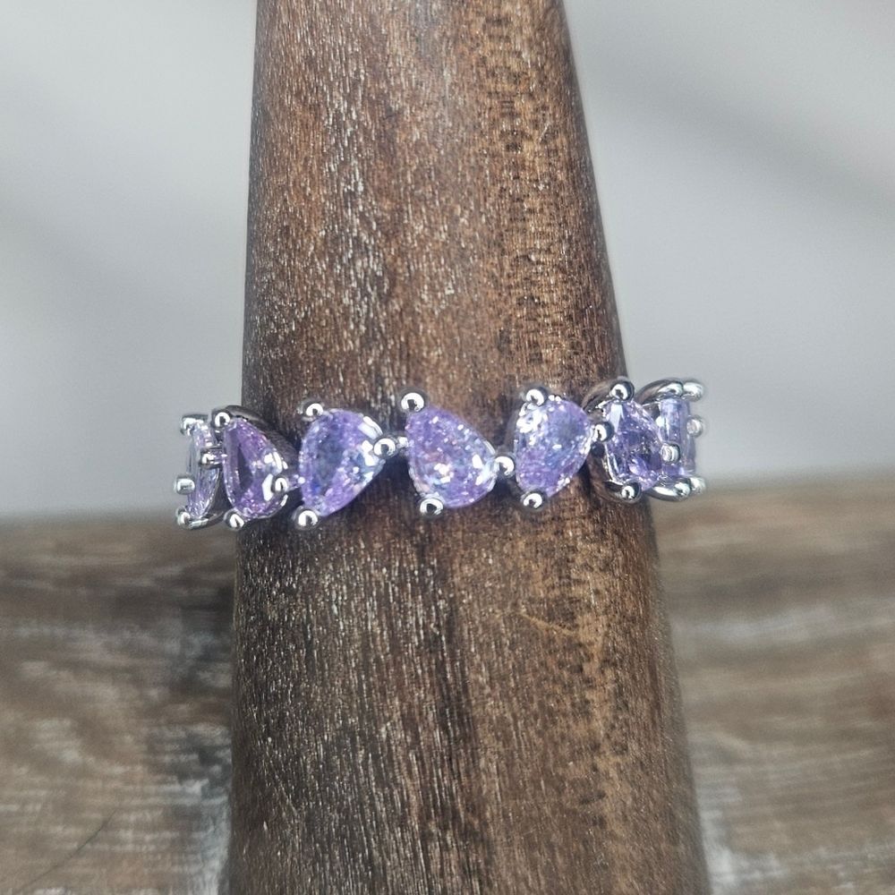 Bomb Party Feeling Carefree Lavender Topaz CZ Pear Cut Eternity Band Ring 7 NWOT